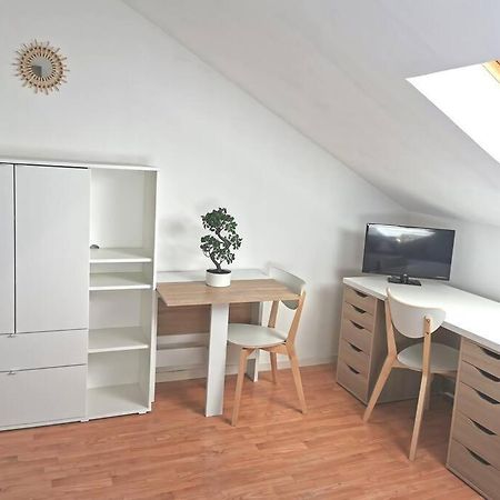 Studio Cosy Au Coeur De Reims Exterior photo
